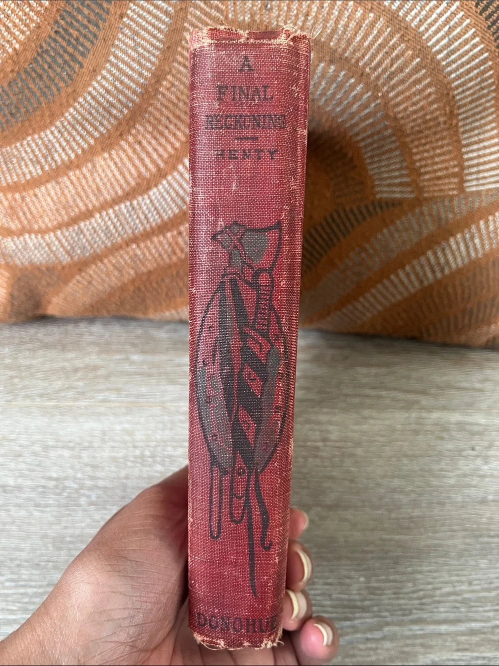 N/A striking red